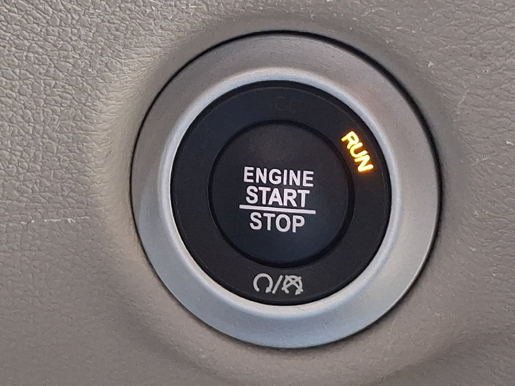 Used 2023 Chrysler Pacifica Touring-L FWD image 22
