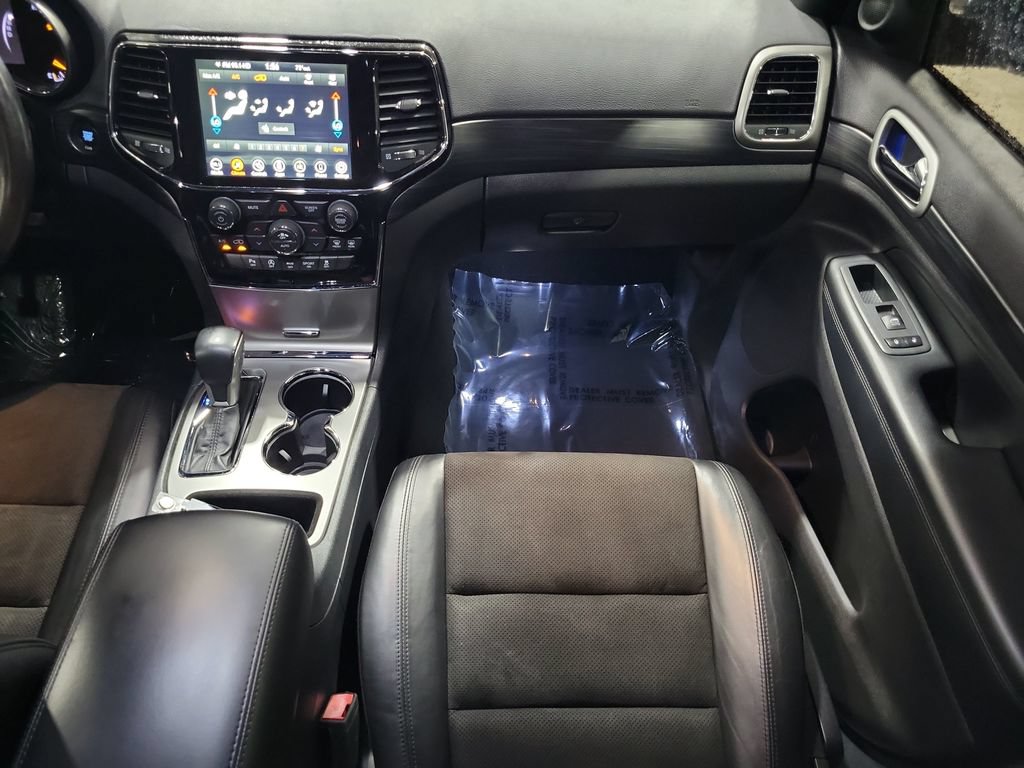 Used 2020 Jeep Grand Cherokee Altitude RWD image 14