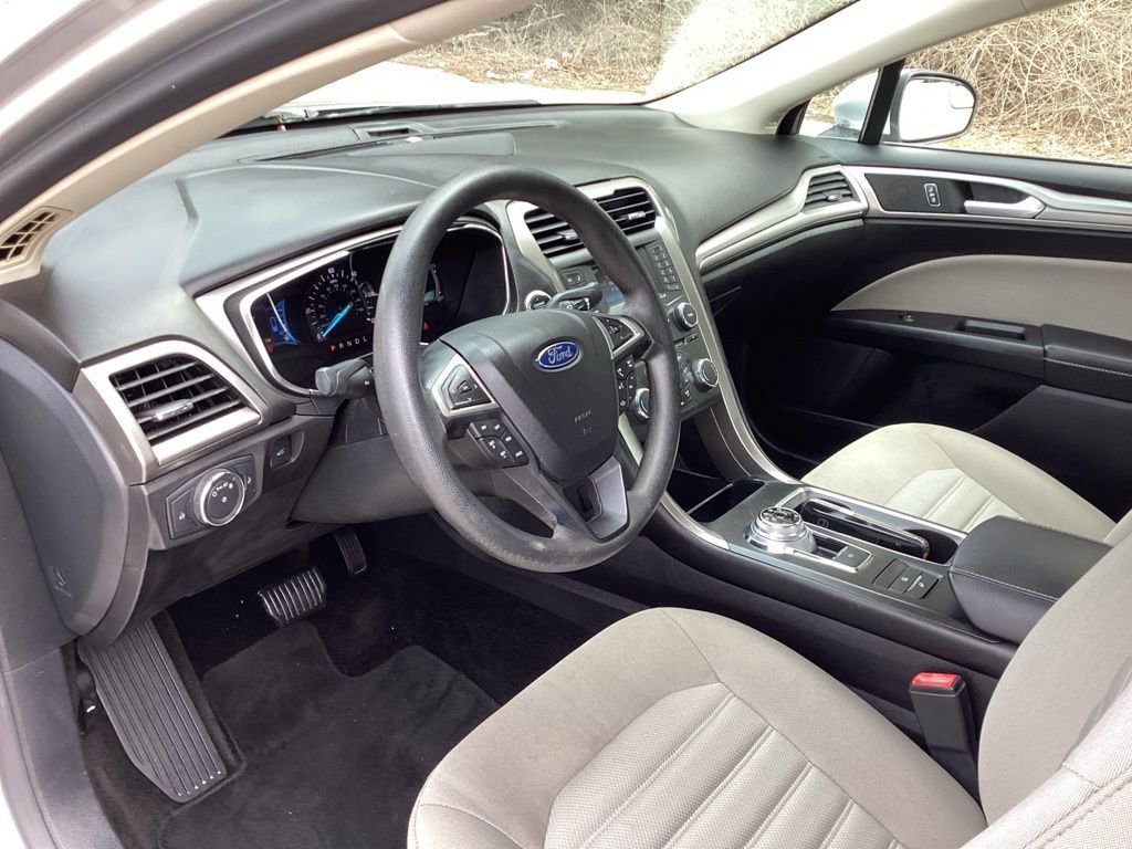 Used 2018 Ford Fusion S image 25