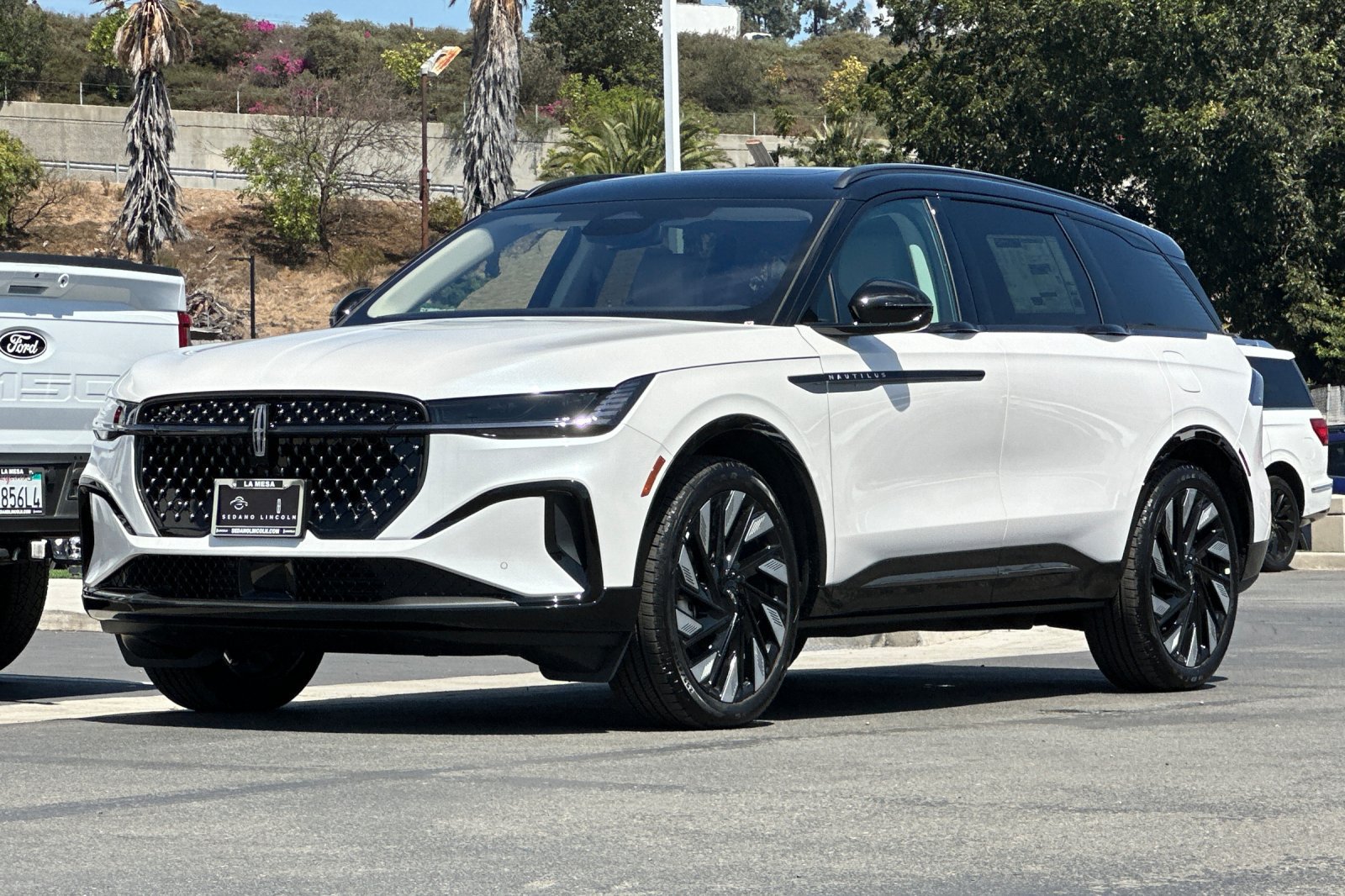 New 2026 Lincoln Nautilus Reserve AWD/4WD image 7