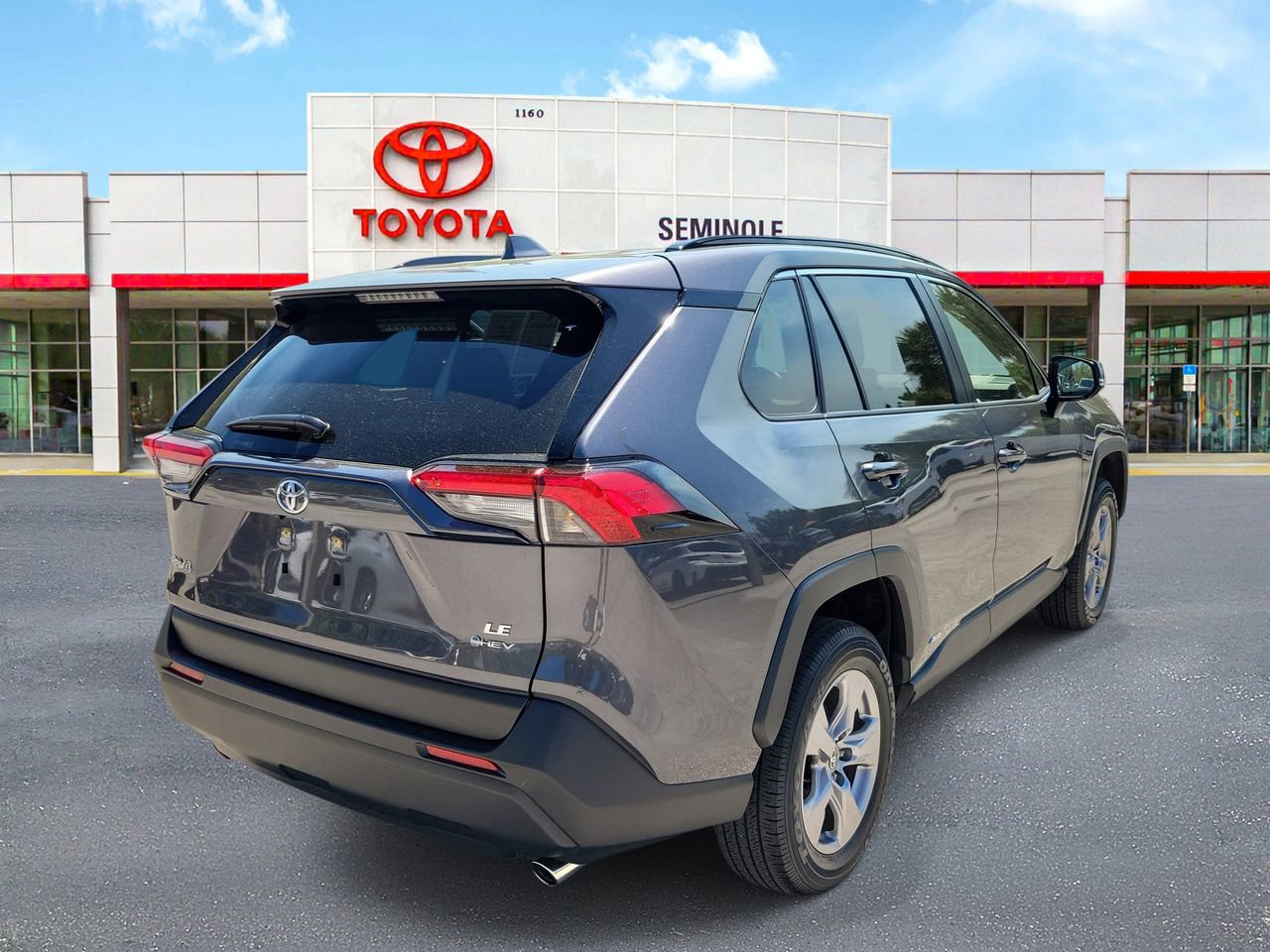 Used 2025 Toyota RAV4 LE image 3