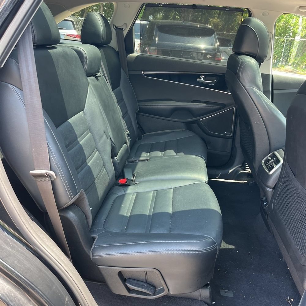 Used 2017 Kia Sorento SX FWD image 10