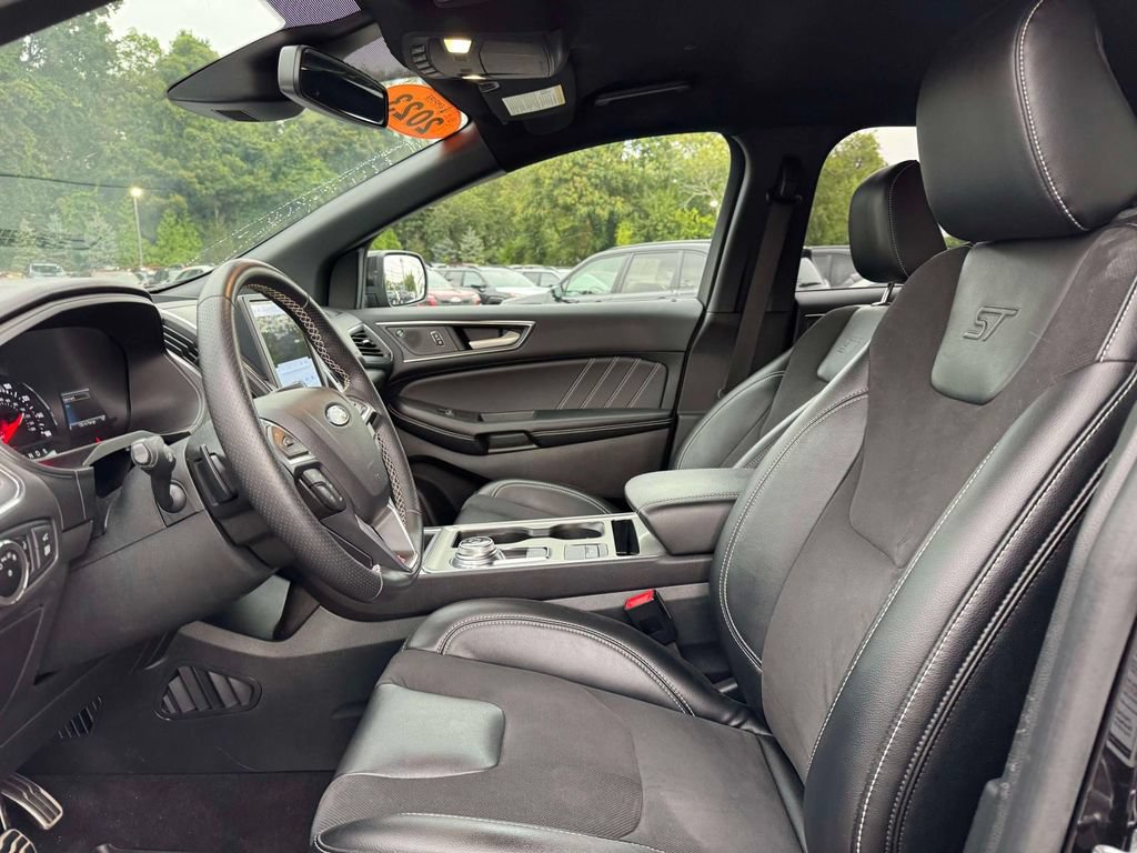 Used 2023 Ford Edge ST w/ Cargo Accessory Package AWD/4WD image 17