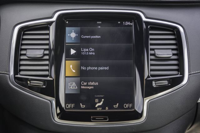 Used 2022 Volvo XC90 T8 R-Design w/ Advanced Package image 22