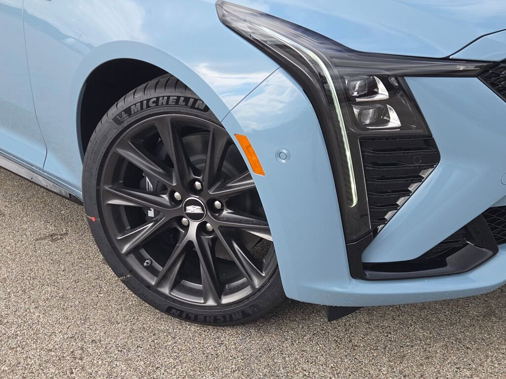 New 2026 Cadillac CT5 V AWD/4WD image 3