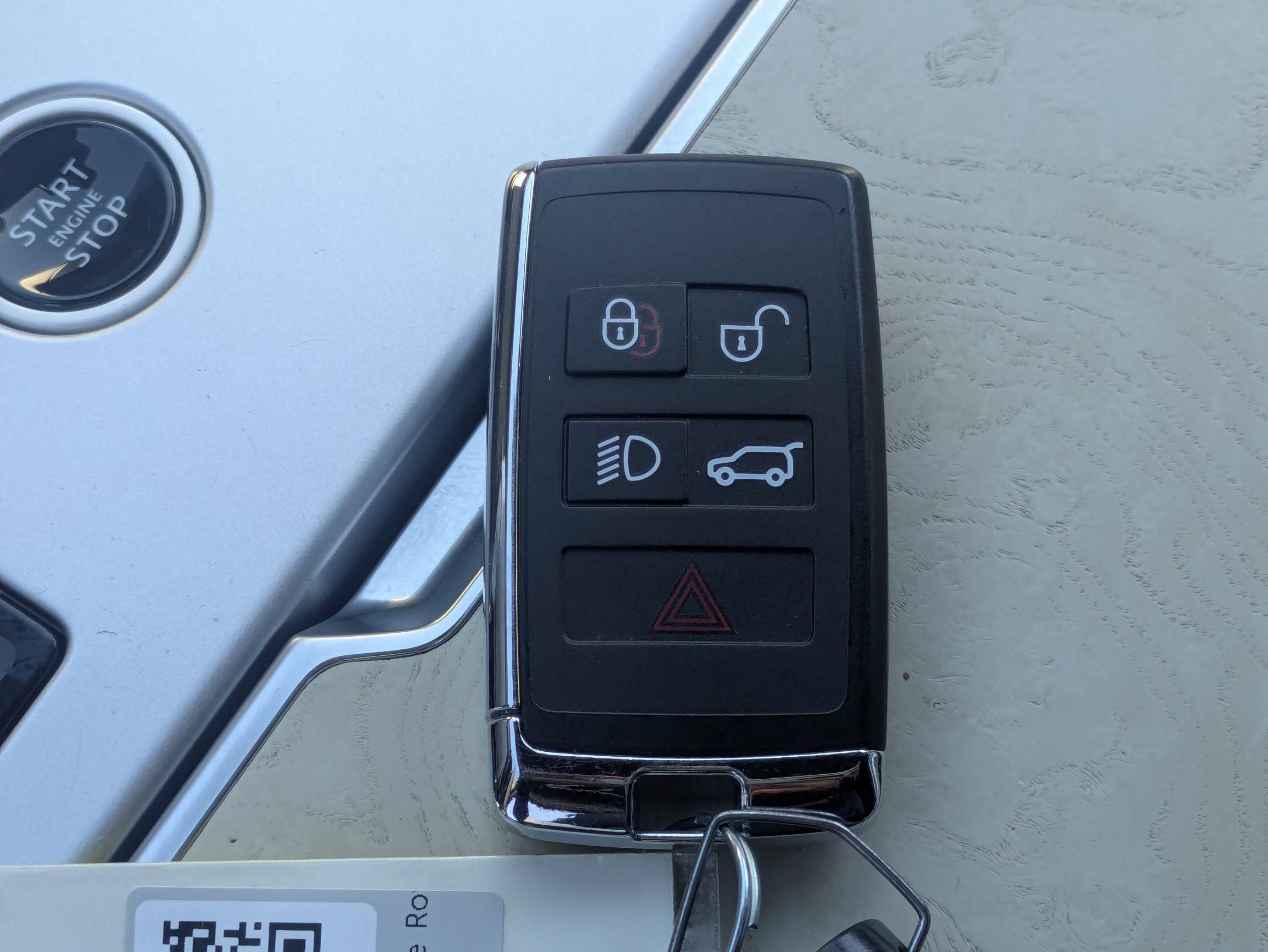 Used 2025 Land Rover Range Rover SV AWD/4WD image 26