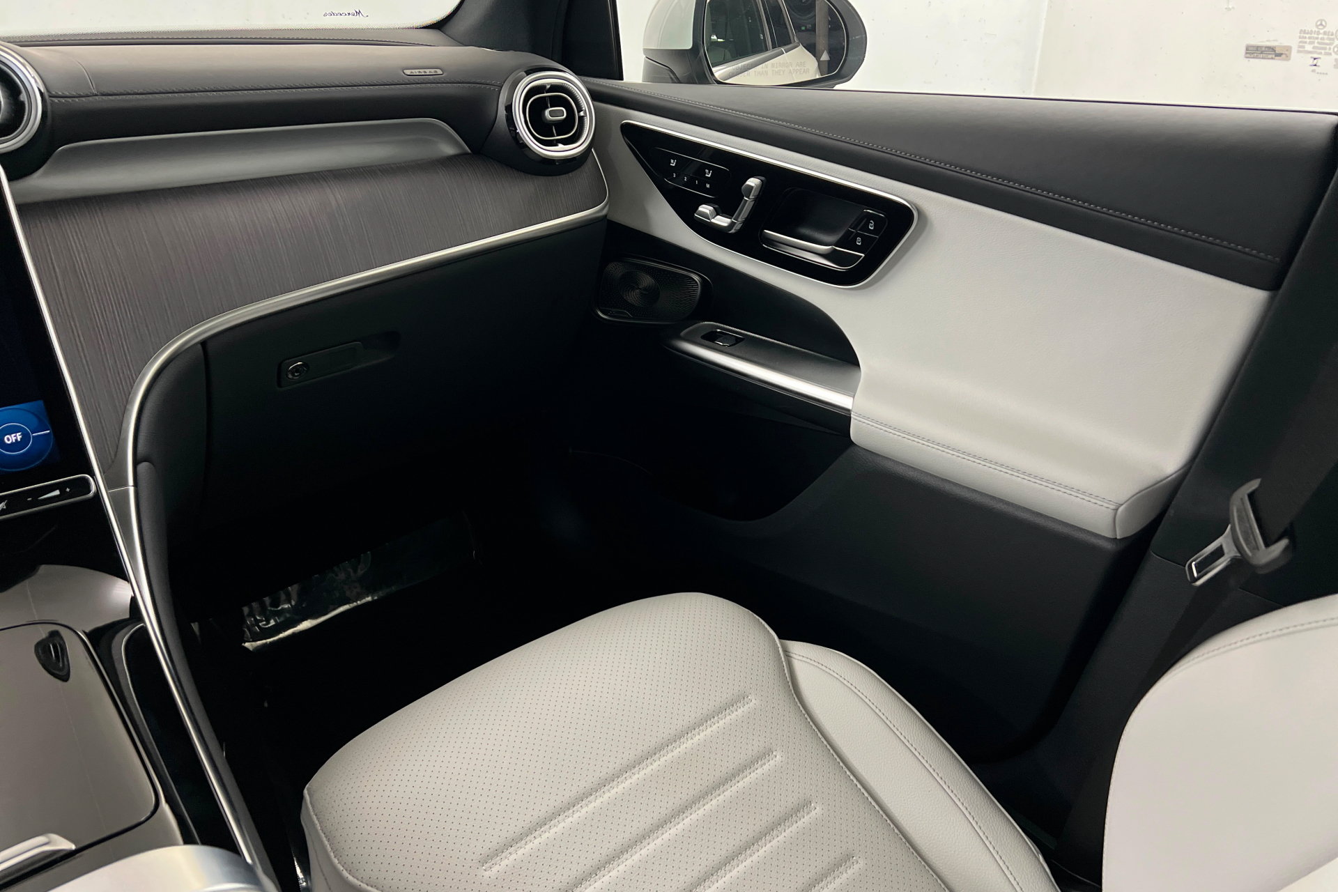 New 2026 Mercedes-Benz GLC 300 4MATIC image 10