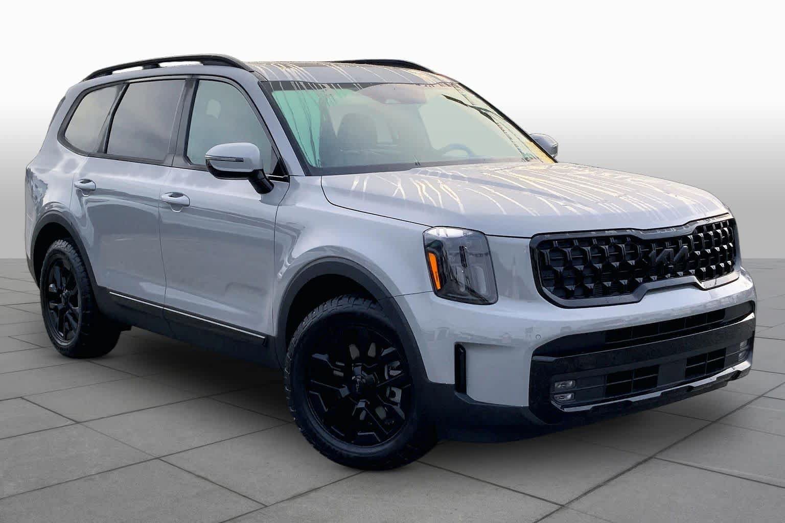 Used 2025 Kia Telluride SX Prestige X-Pro AWD/4WD image 3