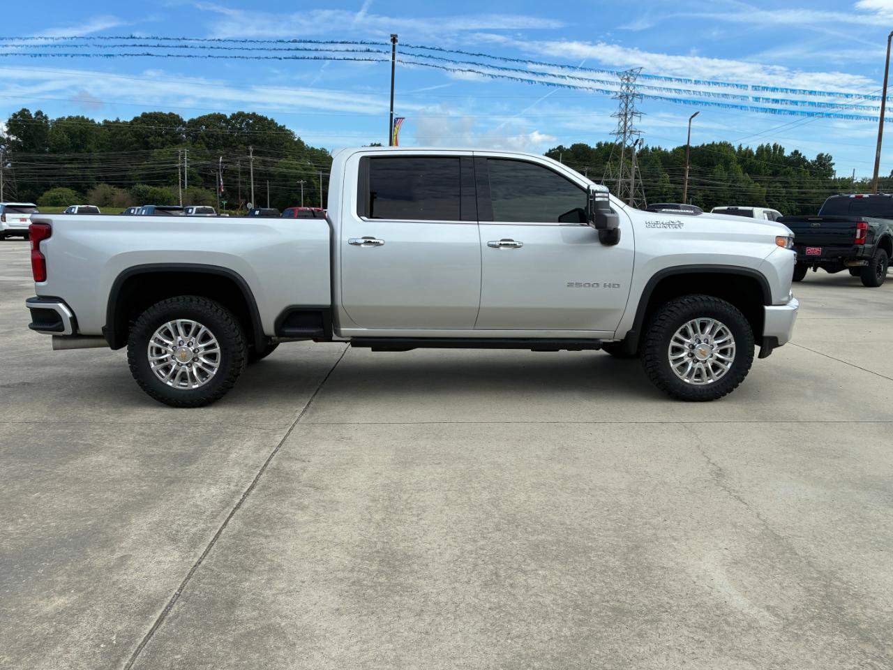Used 2022 Chevrolet Silverado 2500 High Country w/ Z71 Off-Road Package AWD/4WD image 5