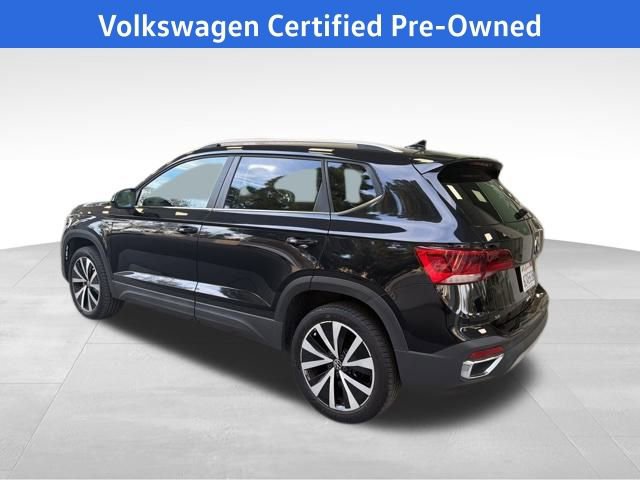 Certified 2022 Volkswagen Taos SE image 4