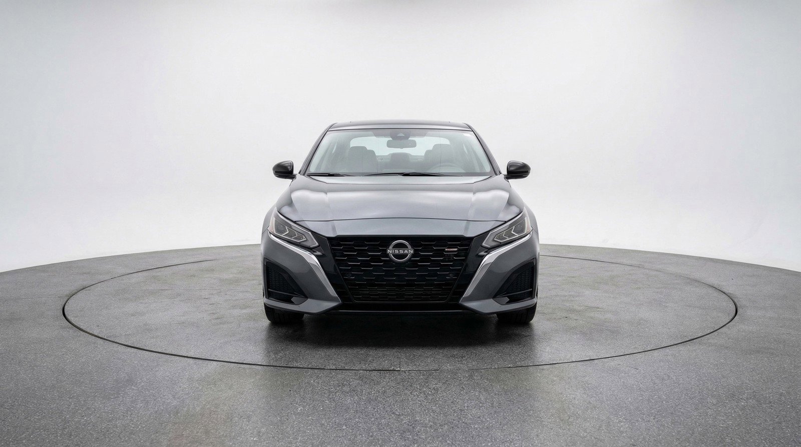 Used 2025 Nissan Altima 2.5 SV image 2