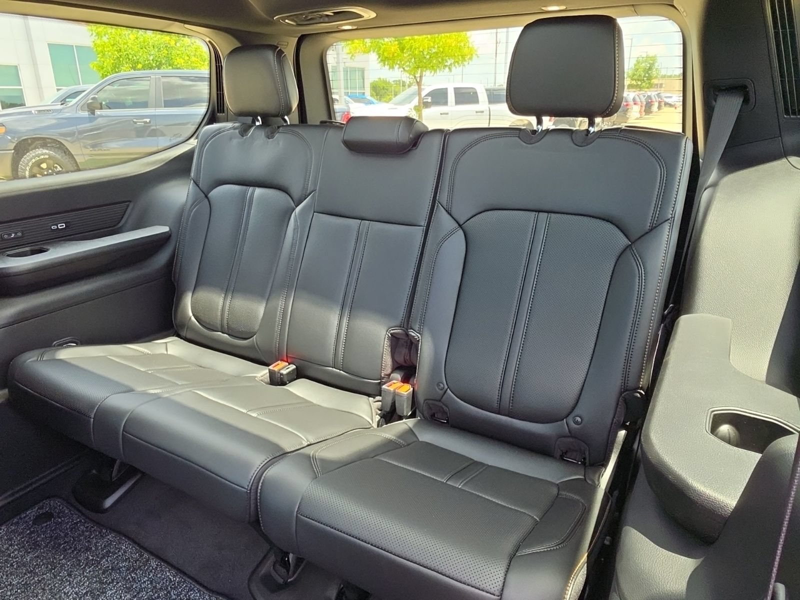 New 2026 Jeep Grand Wagoneer 4WD image 19