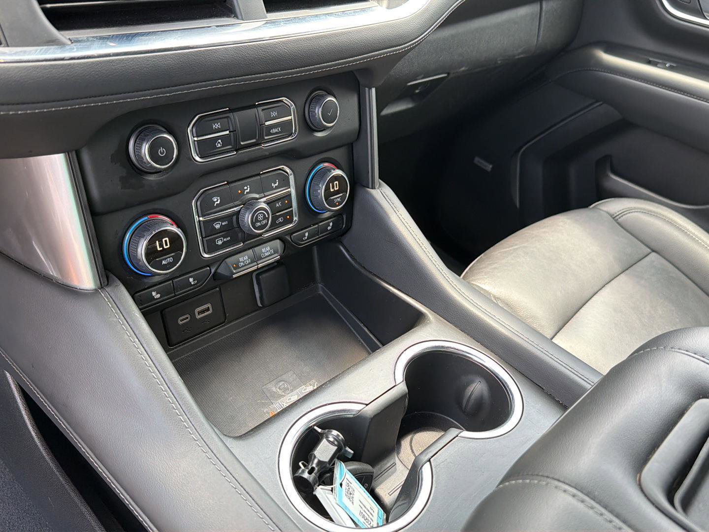 Used 2024 Chevrolet Tahoe LT RWD image 30