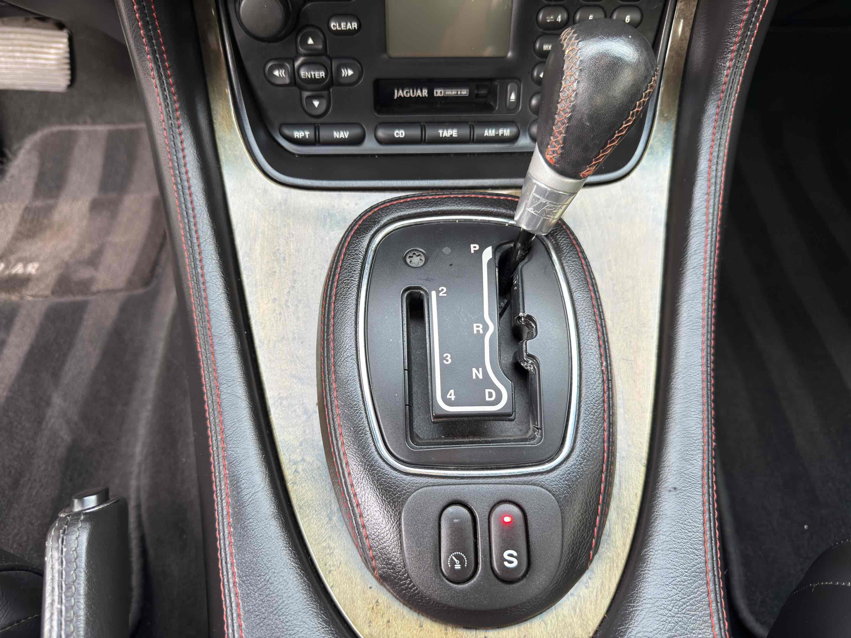 Used 2002 Jaguar XJ8 image 88