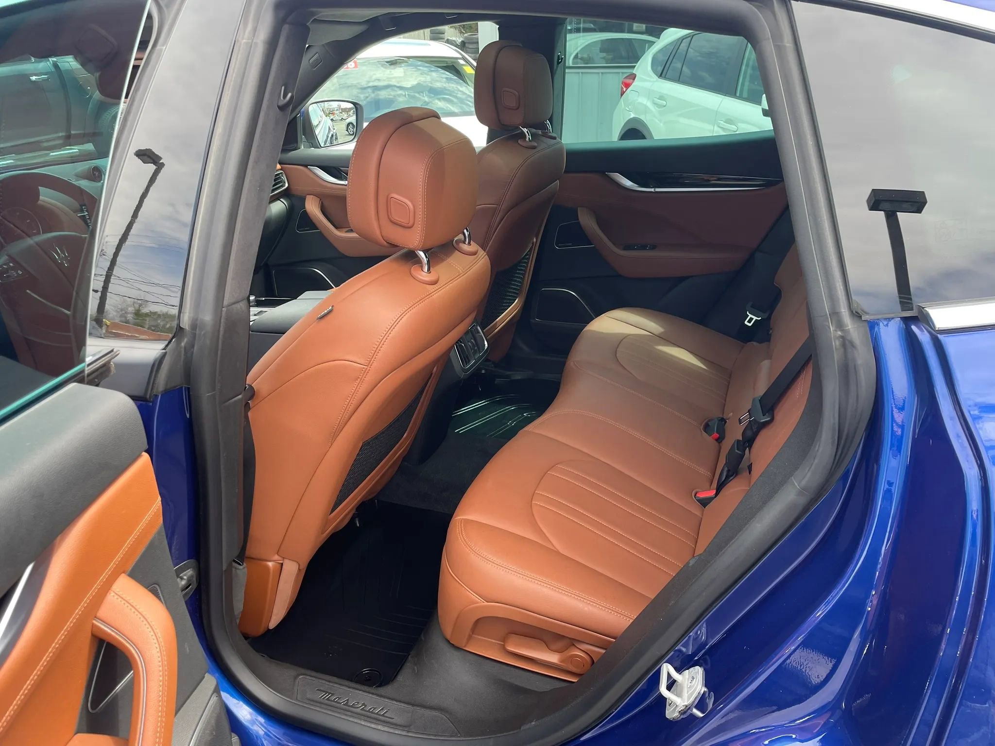 Used 2021 Maserati Levante AWD/4WD image 18