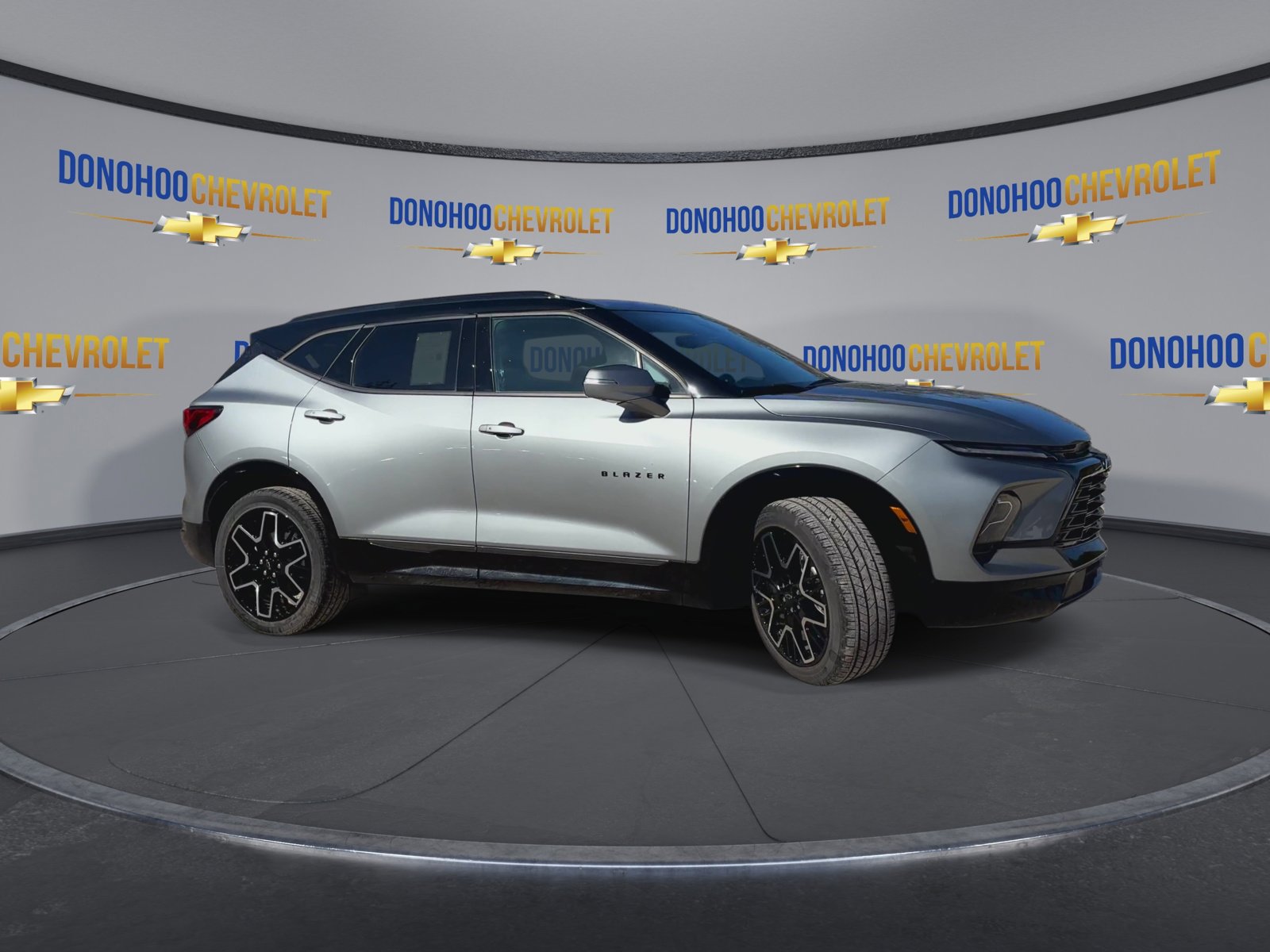 Used 2023 Chevrolet Blazer RS w/ Driver Confidence II Package image 5