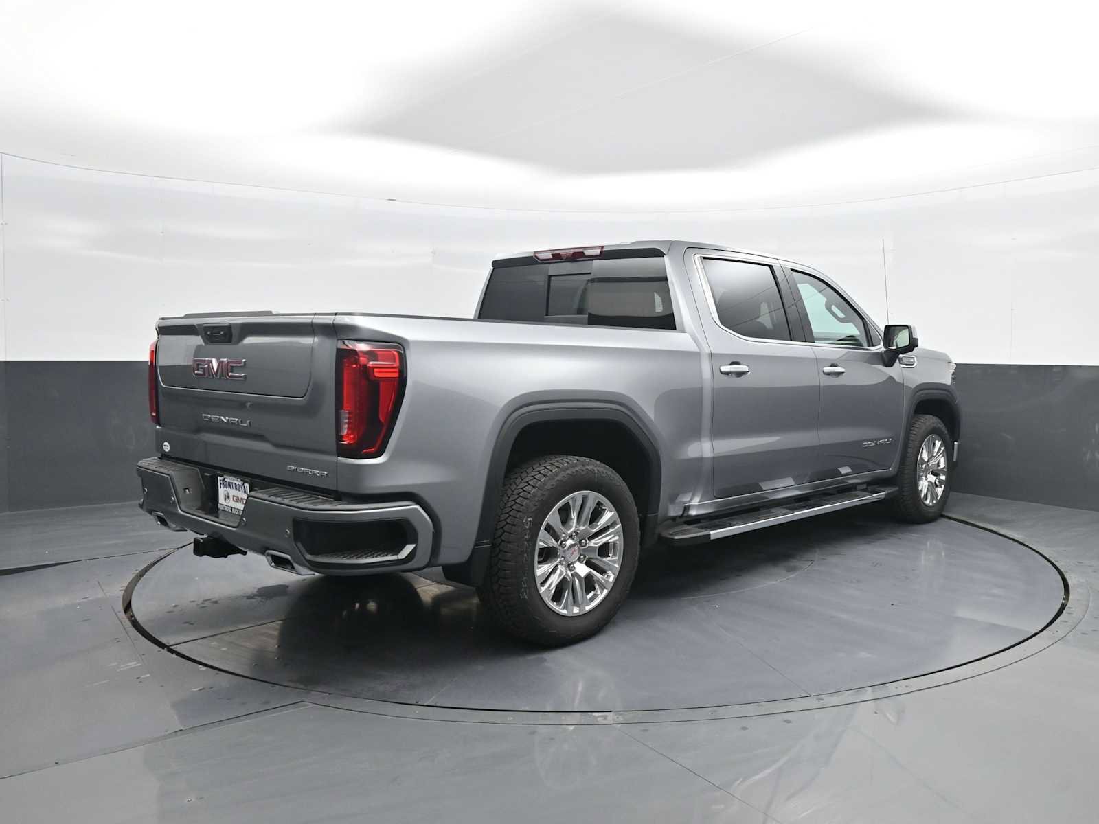 New 2026 GMC Sierra 1500 Denali w/ Technology Package AWD/4WD image 8