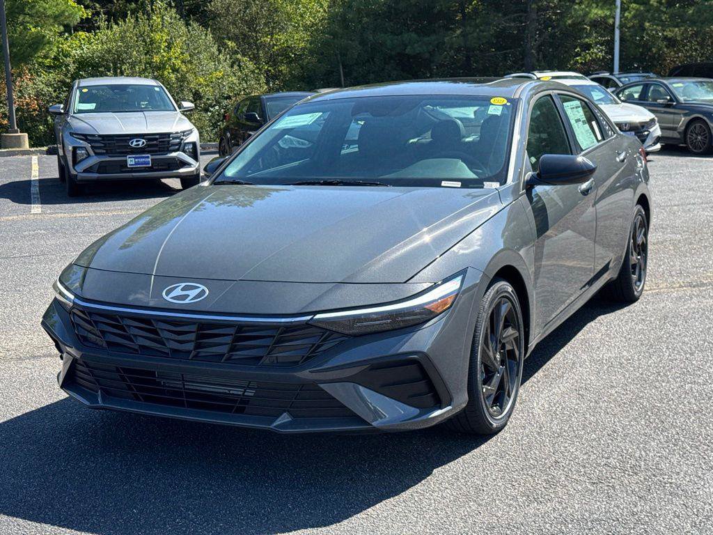 New 2026 Hyundai Elantra SEL Sport FWD image 1