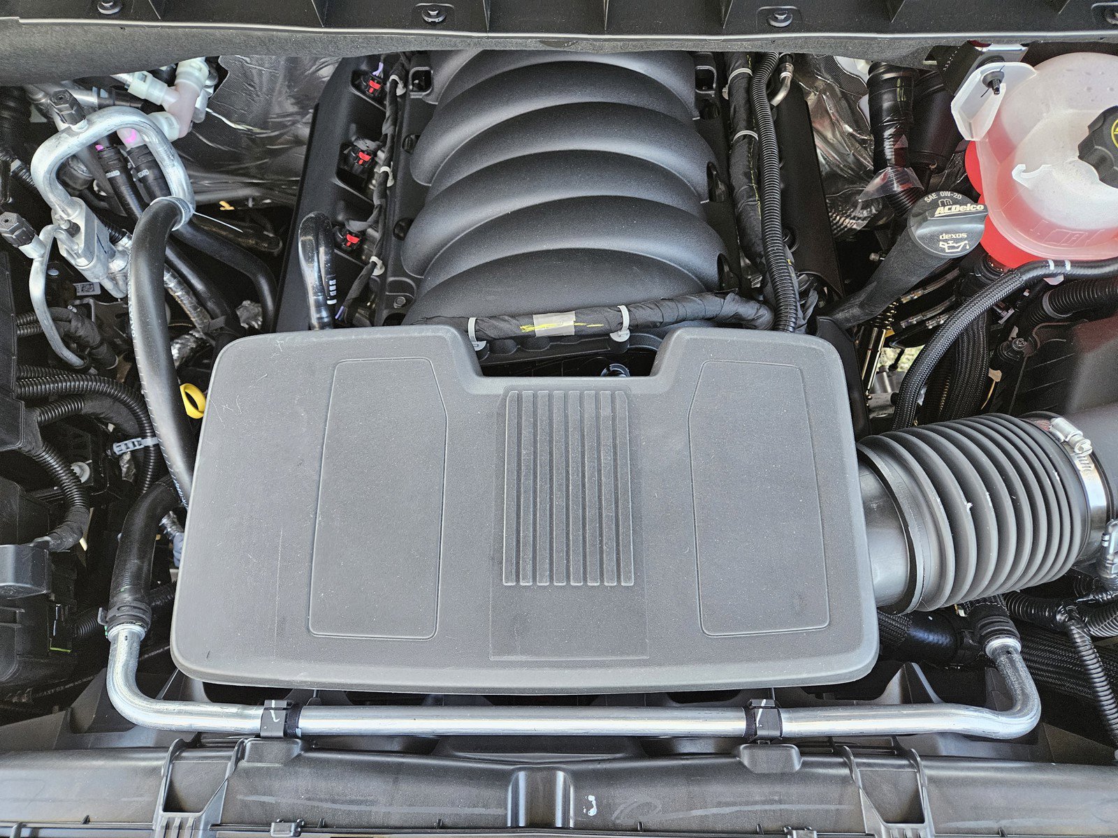 New 2026 Cadillac Escalade ESV Sport w/ LPO, ONYX Package image 22