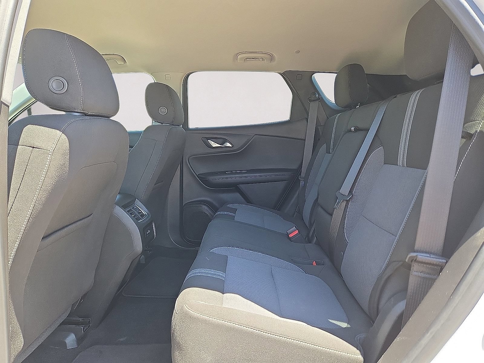 Used 2025 Chevrolet Blazer LT AWD/4WD image 14