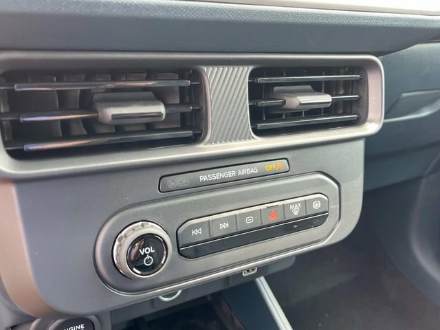 New 2025 Ford Maverick XLT w/ XLT Luxury Package image 33