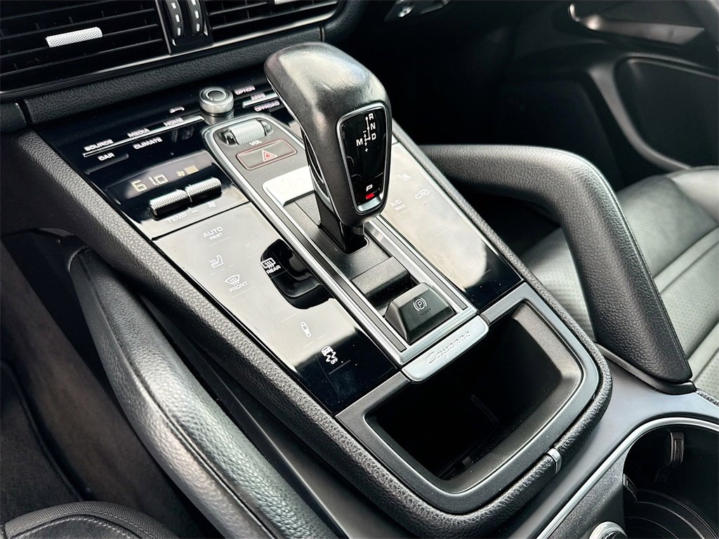 Used 2022 Porsche Cayenne Platinum Edition image 17