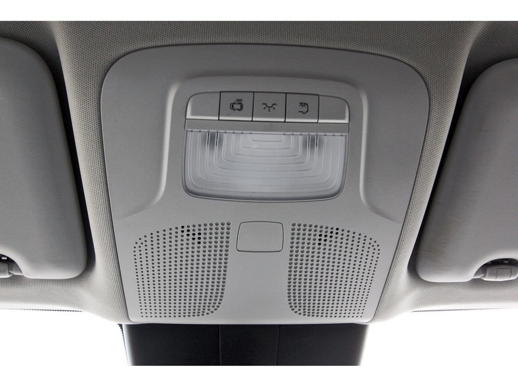 Used 2023 Mercedes-Benz Metris Passenger image 25