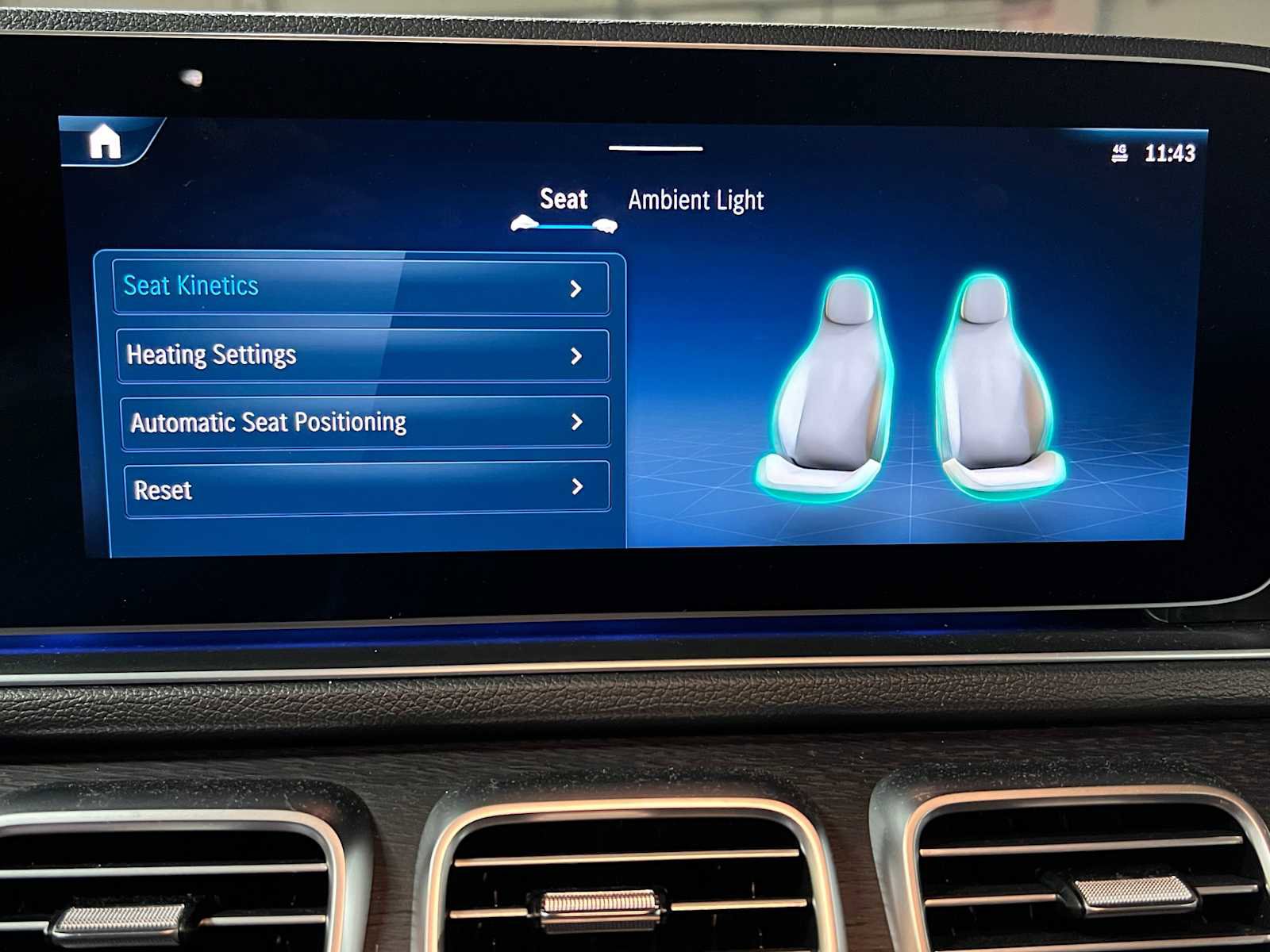 Used 2025 Mercedes-Benz GLE 350 4MATIC image 33