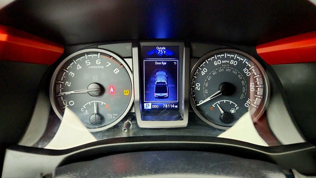 Used 2017 Toyota Tacoma TRD Off-Road w/ Tow Package (A/T) AWD/4WD image 14