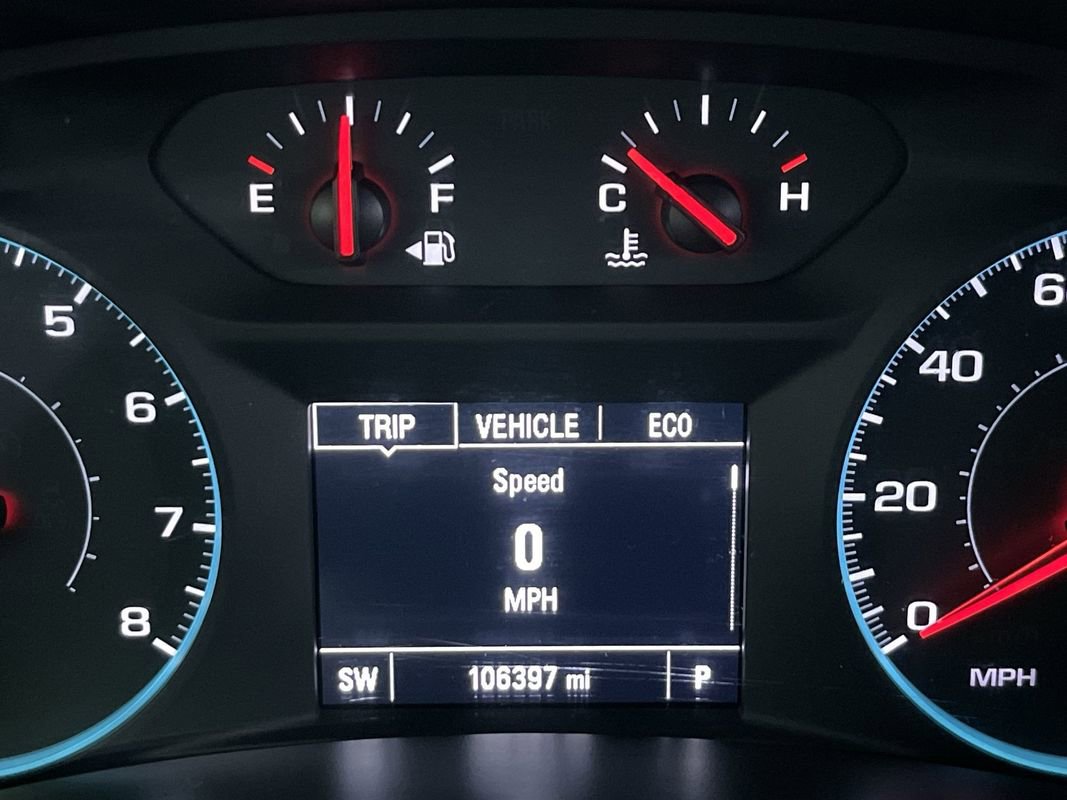 Used 2018 Chevrolet Equinox LT FWD image 19