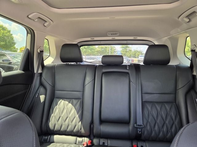 Used 2025 Nissan Rogue Platinum AWD/4WD image 27