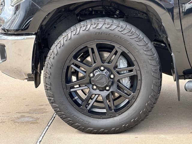 Used 2020 Toyota Tundra SR5 w/ SR5 Leather Package image 9