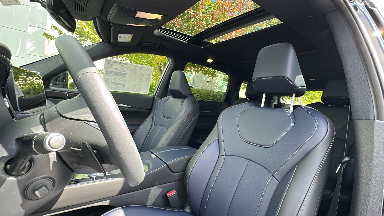 New 2026 INFINITI QX60 Sport w/ Dark Cargo Package AWD/4WD image 8