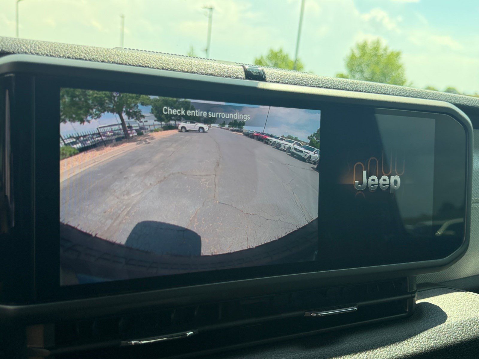 Used 2025 Jeep Wrangler Sport AWD/4WD image 29