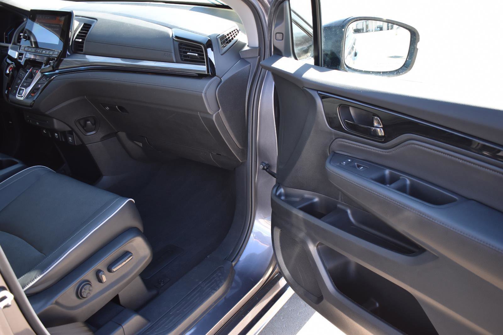 Used 2023 Honda Odyssey Elite image 15