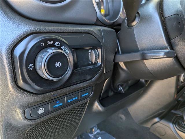 Used 2023 Jeep Wrangler Unlimited AWD/4WD image 17