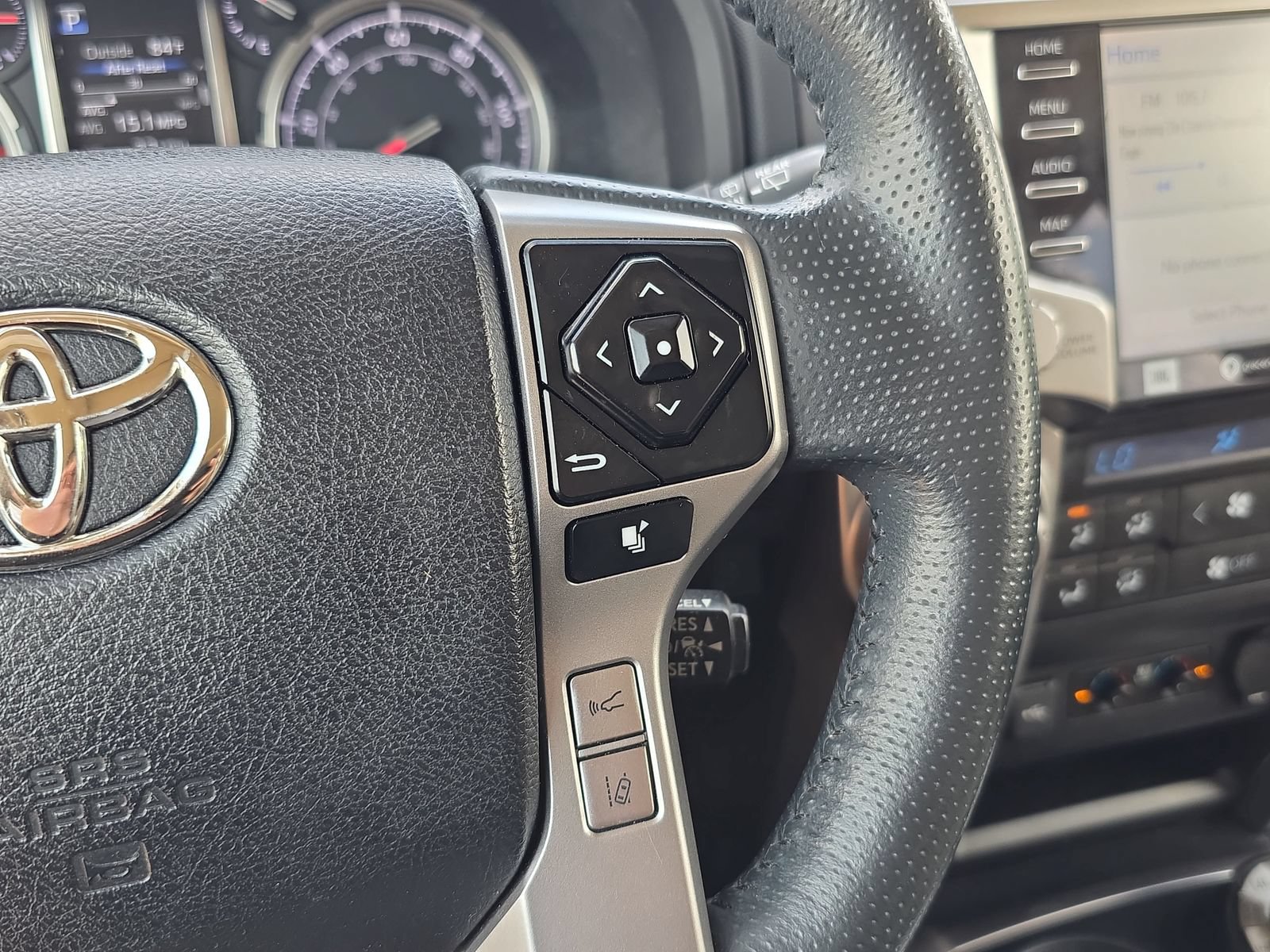 Used 2020 Toyota 4Runner Limited AWD/4WD image 15