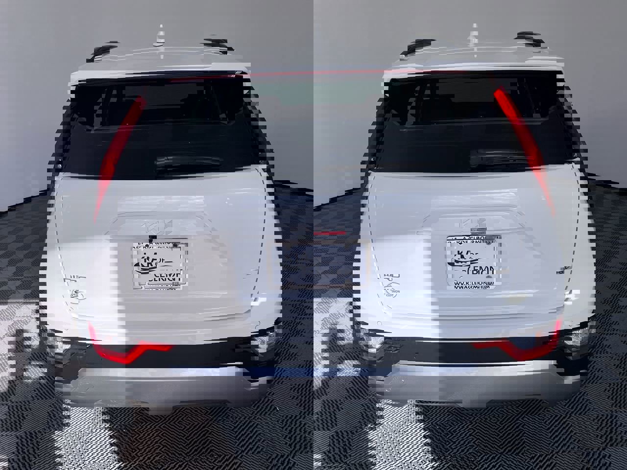 Certified 2023 Kia Niro EX image 4