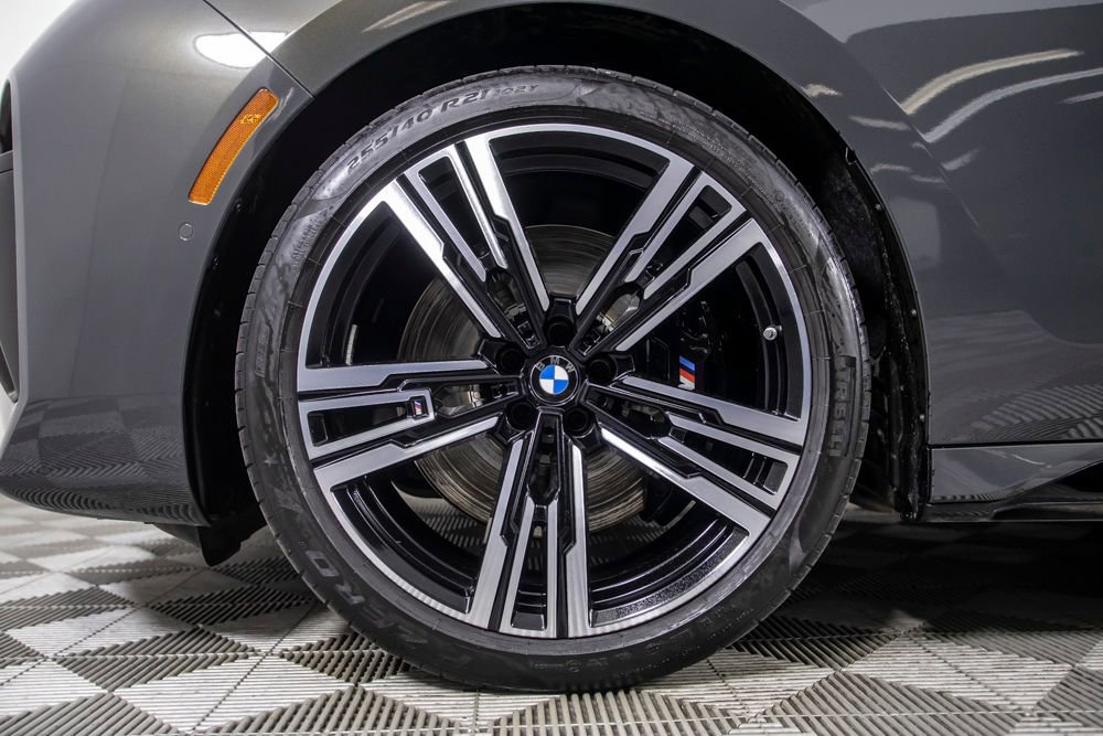 Used 2023 BMW 740i w/ Executive Package RWD image 37
