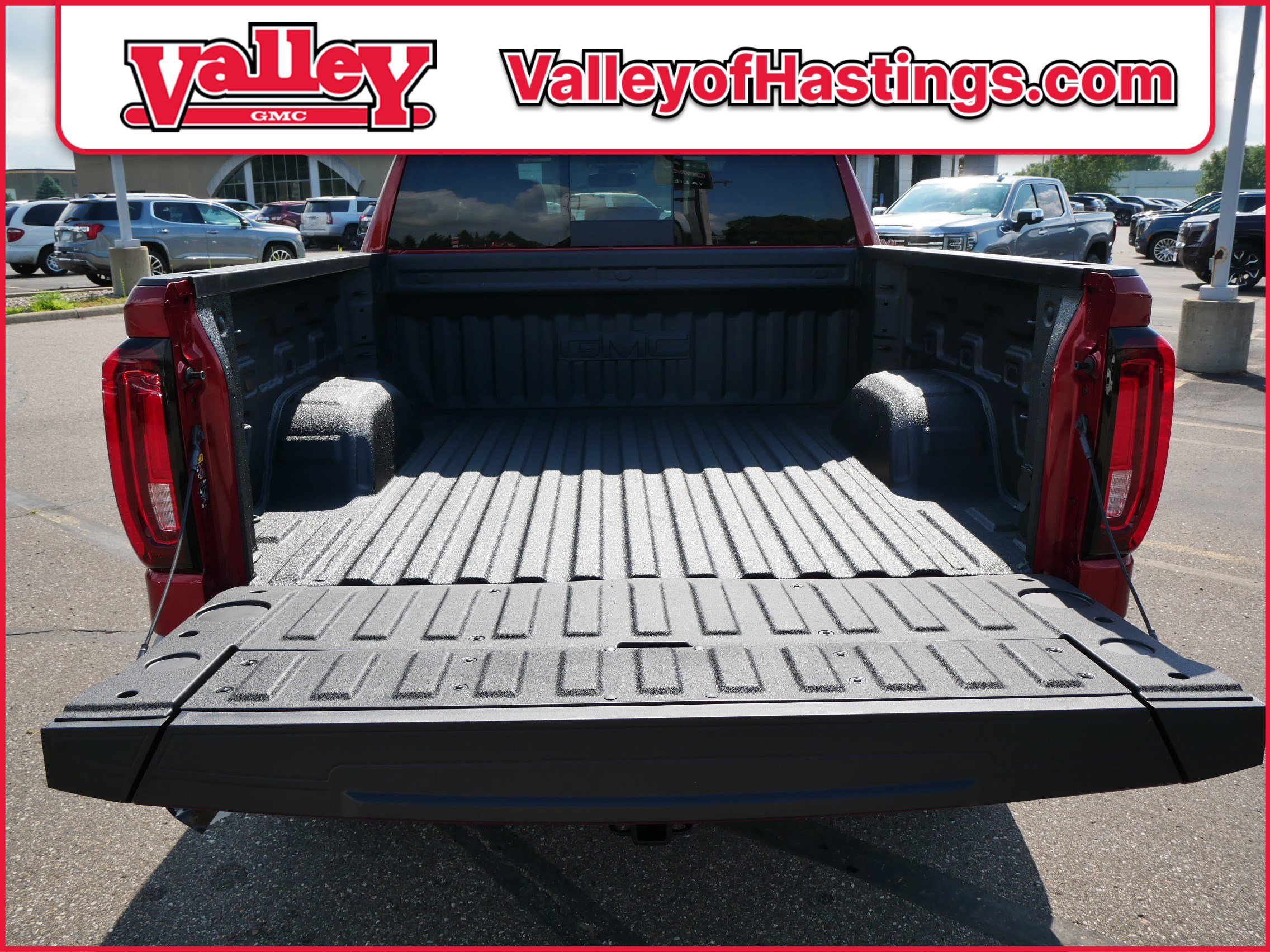 New 2026 GMC Sierra 1500 SLT w/ SLT Premium Plus Package image 6