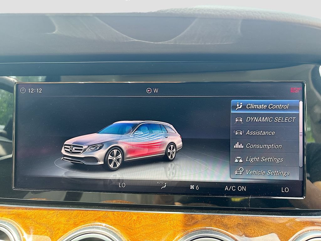 Used 2018 Mercedes-Benz E 400 4MATIC Wagon image 34