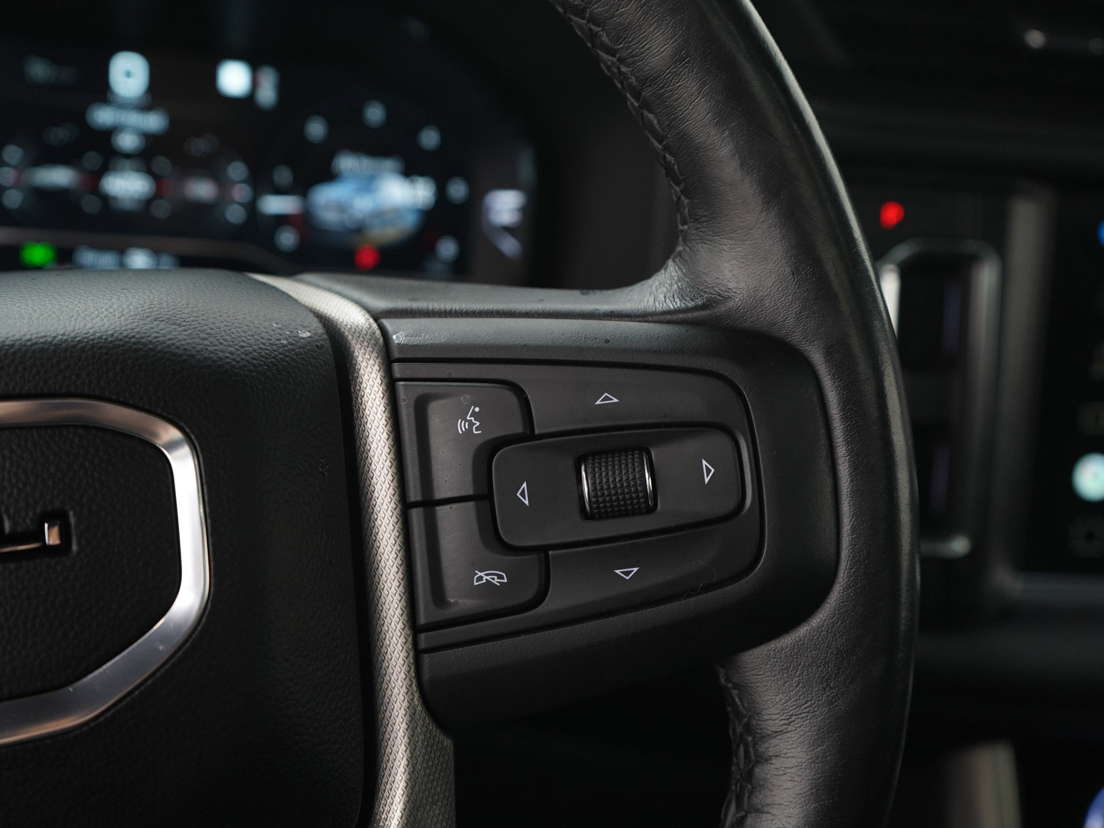 Used 2022 GMC Yukon XL Denali AWD/4WD image 30