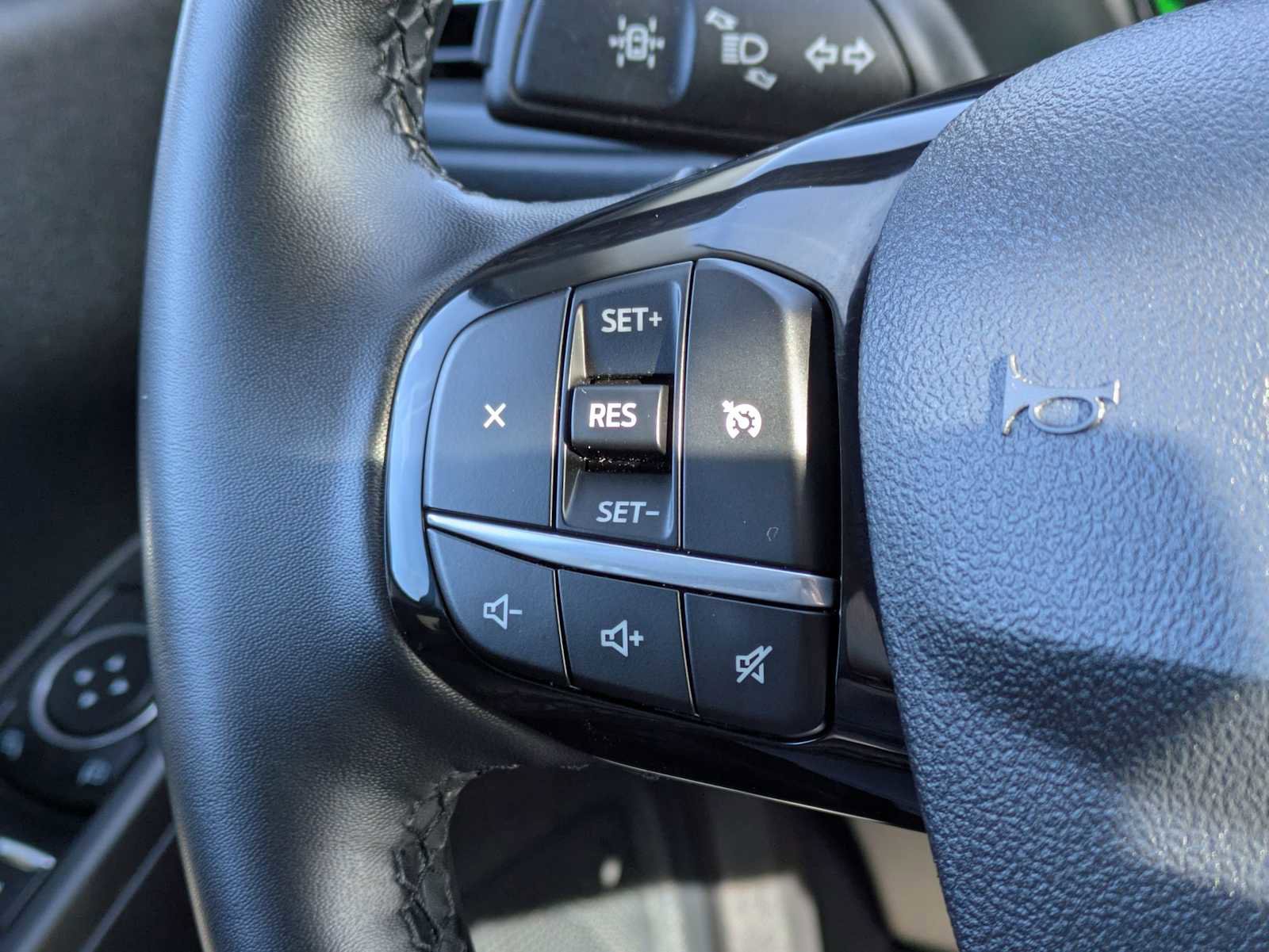 Used 2021 Ford Escape SEL AWD/4WD image 24