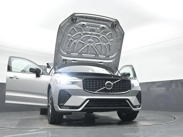 Used 2024 Volvo XC60 B5 Plus AWD/4WD image 49