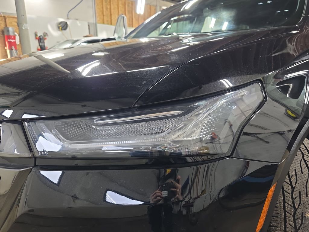 Used 2023 Chevrolet Traverse RS w/ LPO, Floor Liner Package image 34