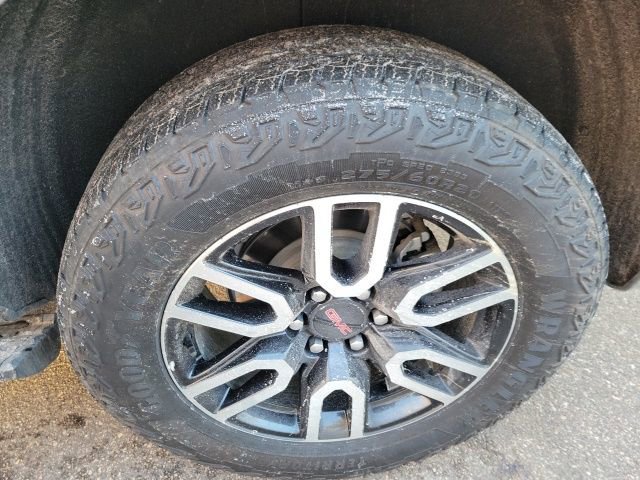 Used 2024 GMC Yukon AT4 w/ AT4 Premium Plus Package image 21