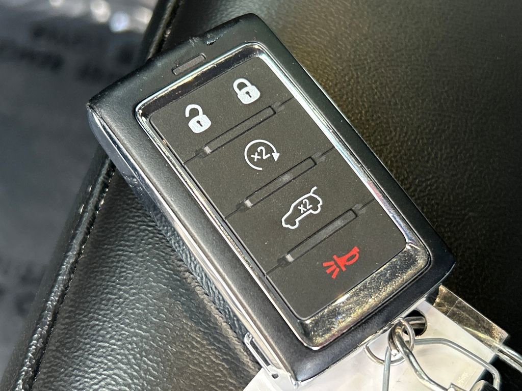 Used 2024 Jeep Grand Cherokee Limited w/ Trailer Tow Package image 34