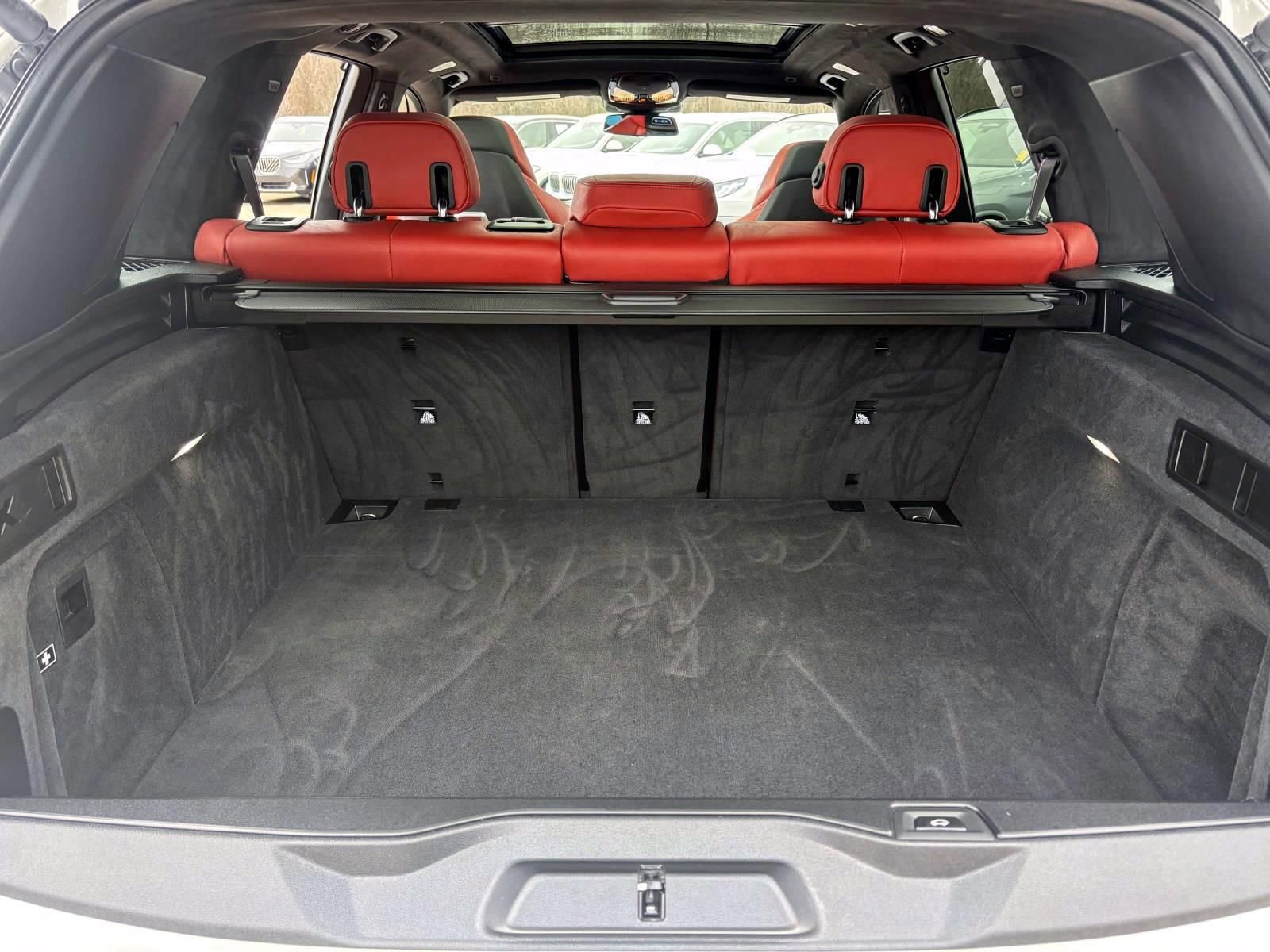 Used 2025 BMW X5 M Competition w/ Executive Package image 9