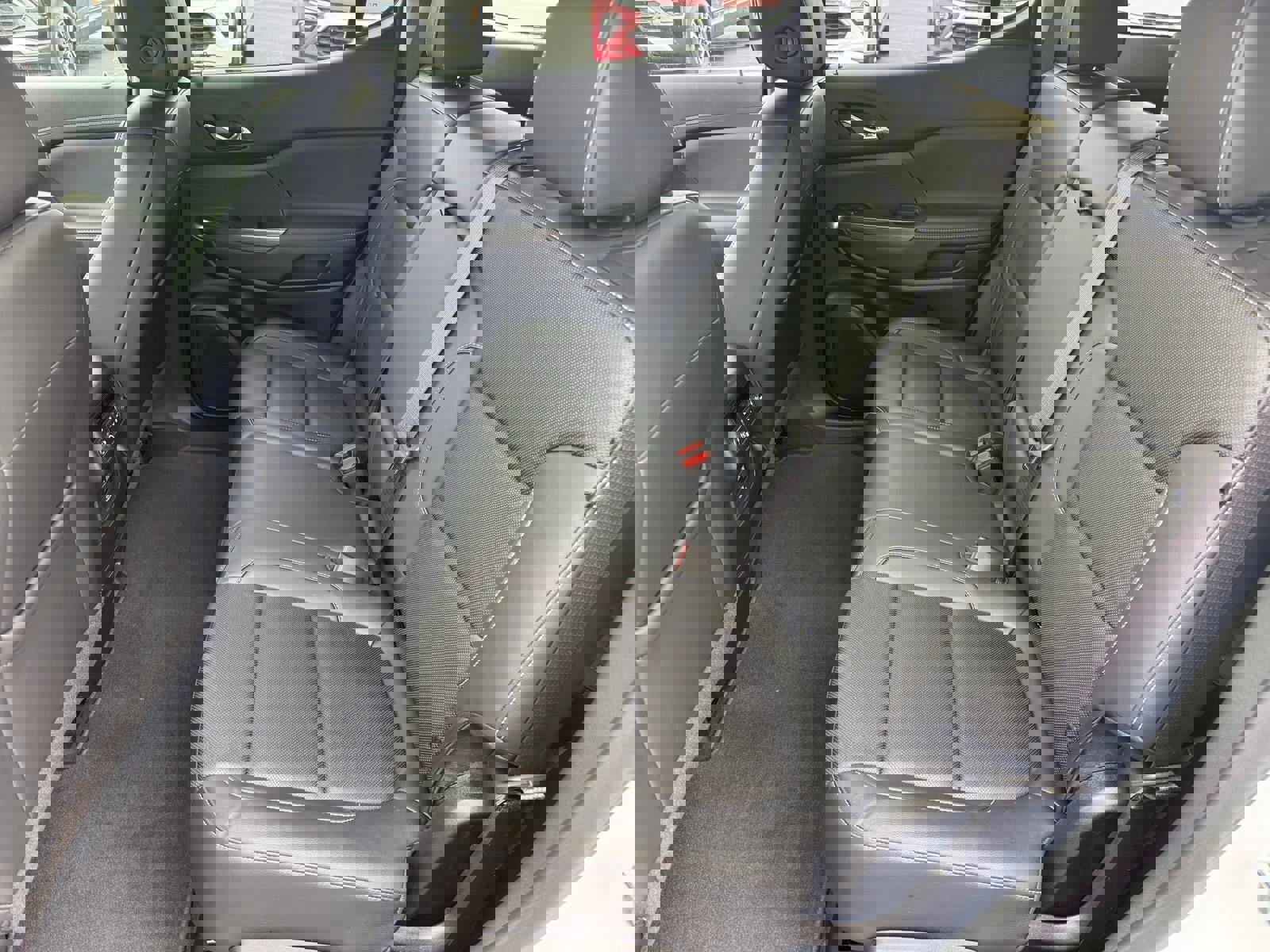 Certified 2023 GMC Acadia SLT w/ Elevation Edition image 6