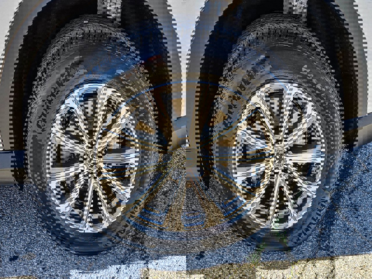 New 2026 Mercedes-Benz GLC 300 4MATIC image 9